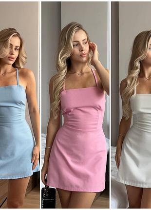 Короткое льняное платье с шнуровкой на спине