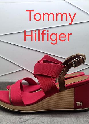 Яркие босоножки Tommy hilfiger на танкетке (оригинал)