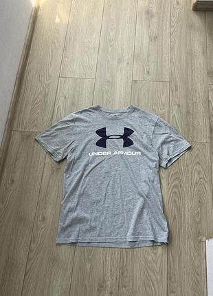 Футболка under armour