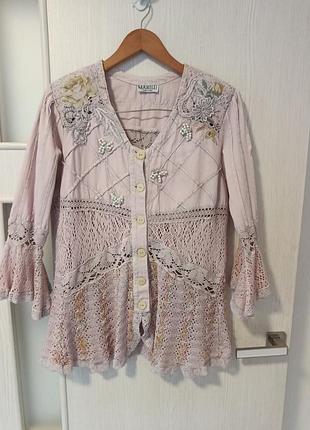 Вінтажний блузон marilu made in italy, 100% бавовна, пудровий колір, мереживо, в'язка гачком, макраме, аплікація та нашивні бусіни.