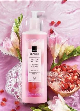 Крем-гель для душу "щасливі моменти" avon senses 720 ml