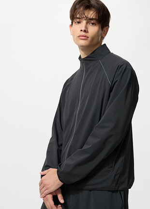 Вітровка спортивна uniqlo (480411)