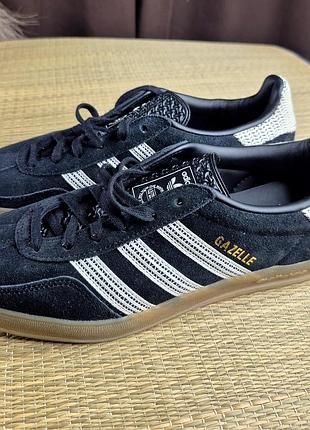 Оригинальный 100% женские кроссовки аdidas originals gazelle indoor w black beige(размер 38-24см).
