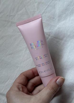 Зволожуючий крем для рук baylis & harding jojoba, vanilla & almond oil, 50 мл (новий)
