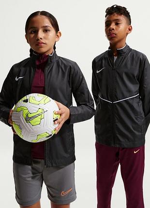 Ветровка nike y park26 rain jkt hm7269-010 158-170 см