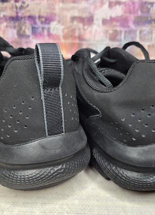 Кроссовки under armour charged assert 9 6