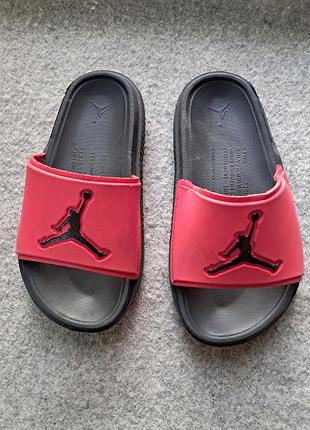 Jordan jumpman slide ( black/university red, артикул моделі fq1598-600) розмір 36