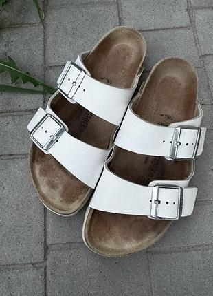 Босоніжки birkenstock оригінал білі анатомічні шкіра