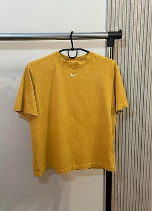 Футболка nike  •розмір xs, але сідає як невеличкий оверсайз, буде на s і навіть на м