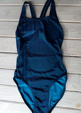 Спортивный слитный купальник от speedo, размер xs.