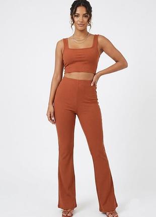 Костюм от prettylittlething