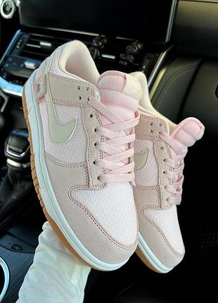 Nike sb dunk low pink premium
