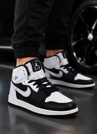Чоловічі шкіряні високі спортивні кросівки nike air jordan.