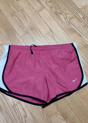 [l] женские спортивные шорты nike