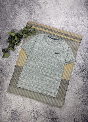 Спортивна футболка nike dri-fit xl