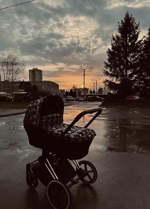 Продам наш улюблений візок cybex priam (орієнтовно 2018 року випуску). подробиці у повідомленнях.