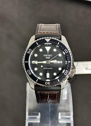 Чоловічий годинник seiko 5 sports srpd55k2