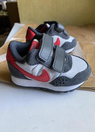 Кроссовки nike 18 19 размер