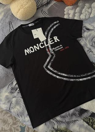 Футболка чоловіча moncler
