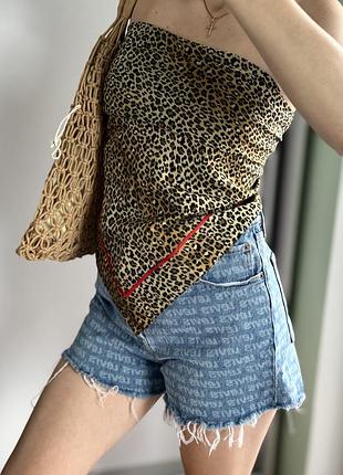 Хустинка zara в леопардовий принт 70/70 см
