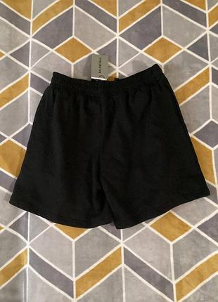 Balenciaga стильні шорти