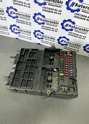 Блок предохранителей jeep grand cherokee wj (56050231ad)