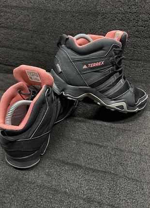 Ботинки спортивные adidas