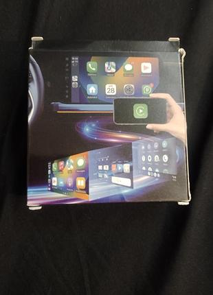 Беспроводной адаптер carplay box (модель cm-qp01005), предназначенный для подключения смартфона к мультимедийной системе автомобиля.