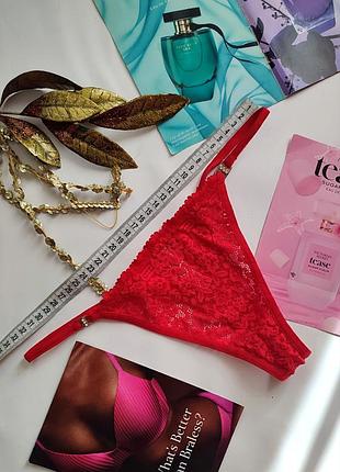 Трусики victoria's secret m ажурные трусики стринги кружные красные
