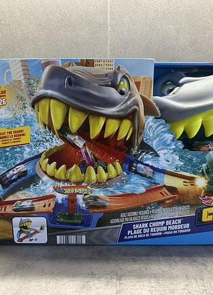 Трек хот вілс пляжна атака акули hot wheels city shark chomp beach playset