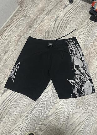 Тренировочные шорты tapout mma с принтом skull