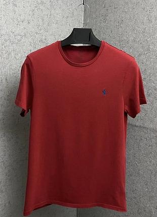 Червона футболка від бренду polo ralph lauren