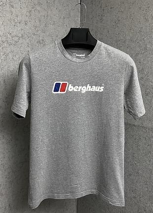 Сіра футболка від бренду berghaus