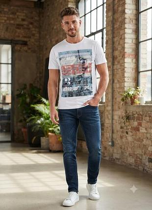 Біла футболка casual urbndist