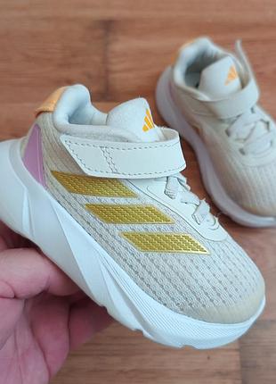 Оригінальні adidas  р23  довжина устілки по факту 14.5см