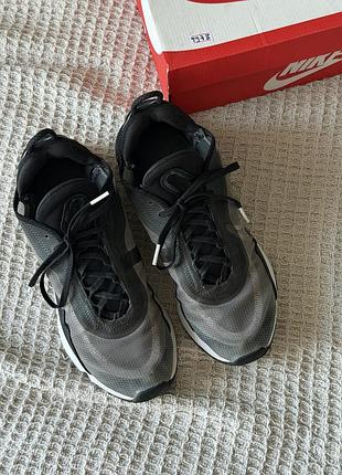 Кросівки nike 2090 розмір 40 устілка 25,5 см чорного кольору