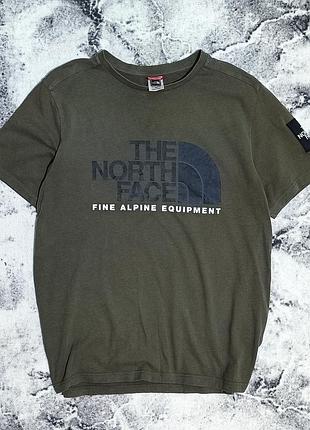The north face fine alpine equipment футболка хакі з великим логотипом тнф