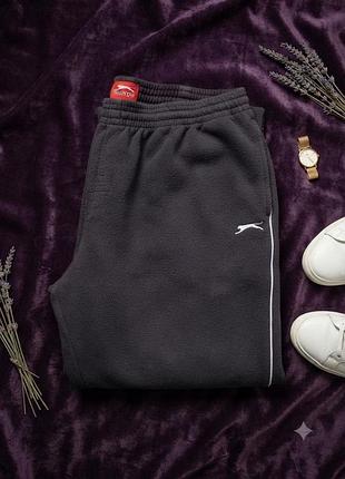 Чоловічі спортивні штани slazenger (великий розмір) пропоную до продажу зручні спортивні штани від відомого бренду slazenger.