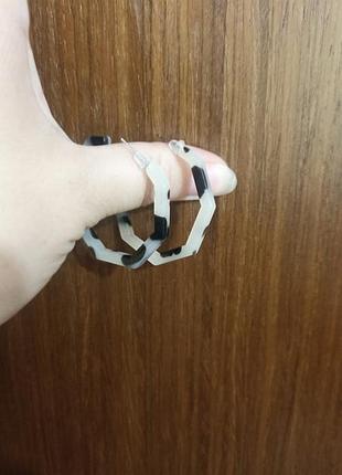 Серьги кольца черно белые .🐼 5