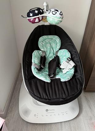 Заколисуючий центр 4 moms
