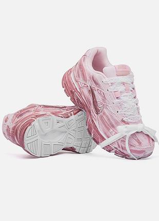Nike initiator custom pink