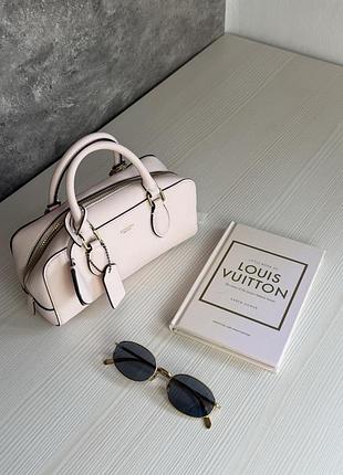 Сумка coach ніжно рожевого кольору, форма