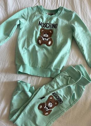 Дитячий костюм moschino