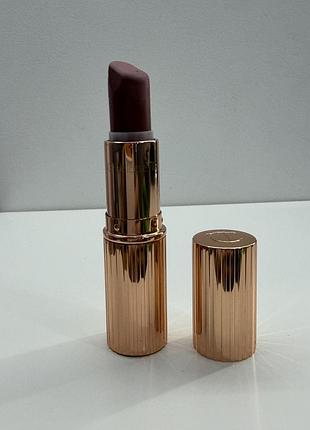 Помада charlotte tilbury matte revolution pillow talk 🌸 ☝️ відправка здійснюється після повної оплати на карту. дякую за розуміння 💛