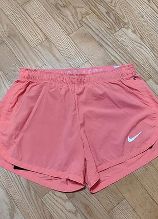 [m] женские спортивные шорты nike