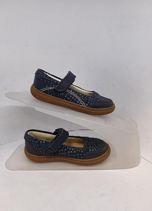 Туфли детские clarks flash stripe t на липучках из темно-синей кожи и резиновой подошвой оригинал, в идеальном состоянии