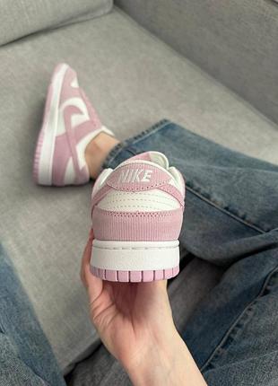 Nike sb dunk low pink corduroy