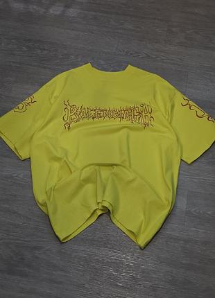 Футболка від бренду "balenciaga"