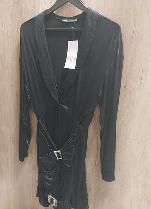 Zara платье s есть незначительные дефекты