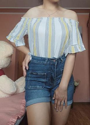 Топ футболка літня bershka